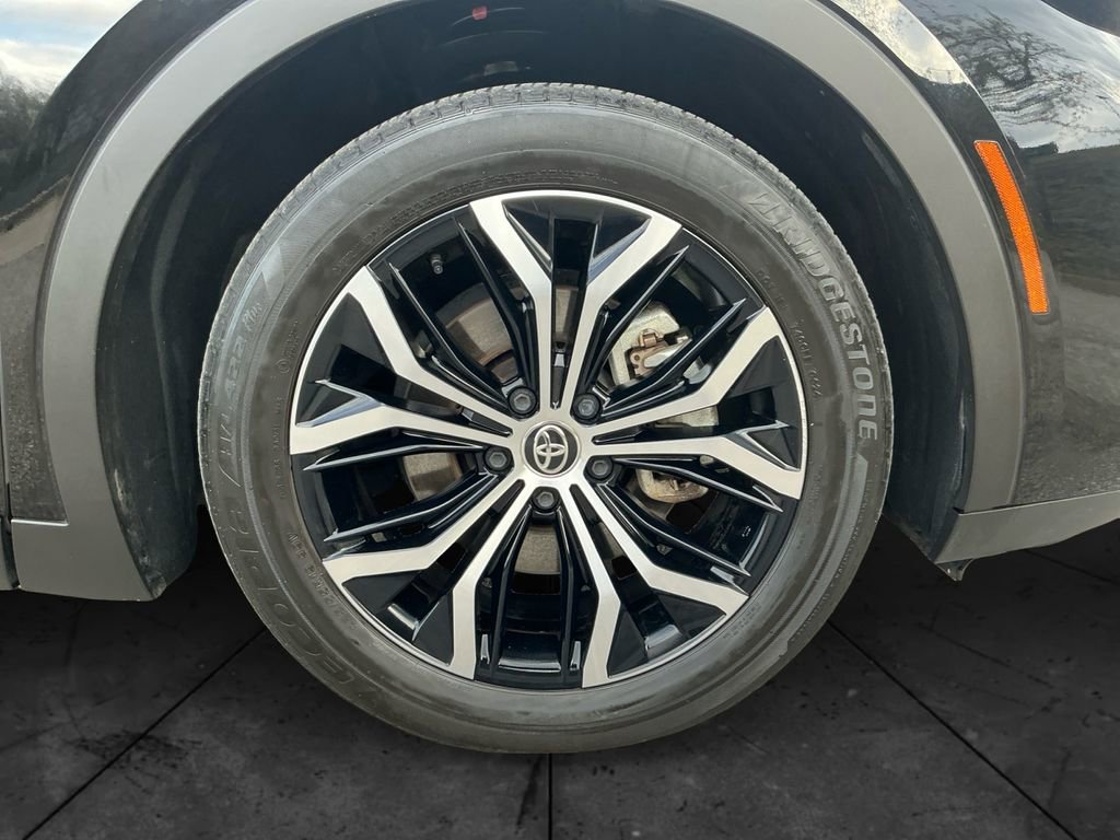 Certified 2024 Toyota Crown XLE AWD/4WD image 16