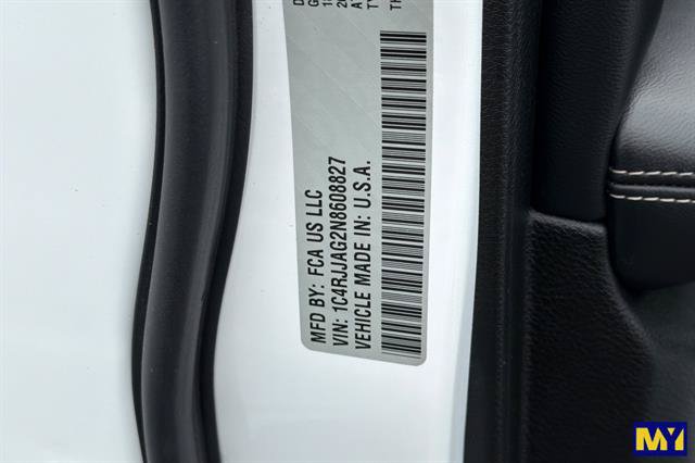 Used 2022 Jeep Grand Cherokee L Laredo w/ Luxury Tech Group I RWD image 40