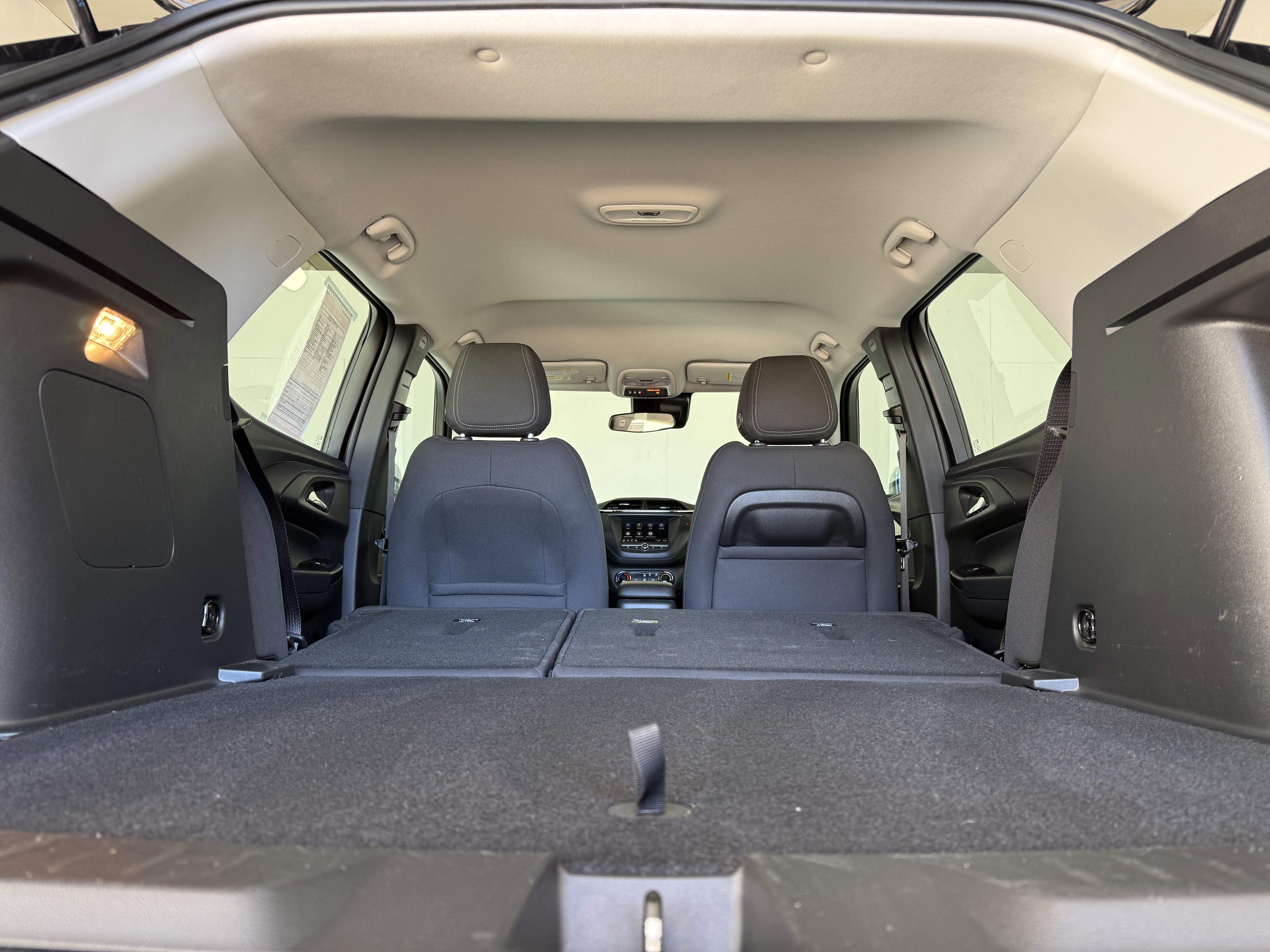 Used 2022 Chevrolet TrailBlazer LS image 41