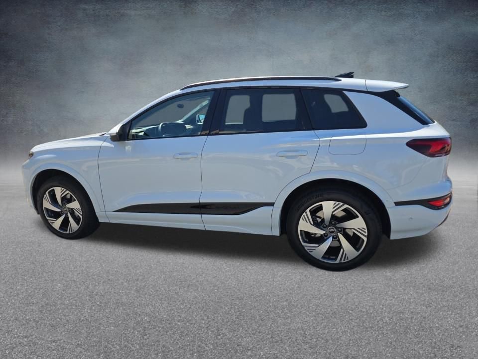 Used 2025 Audi Q6 e-tron Premium Plus w/ Premium Plus AWD/4WD image 5