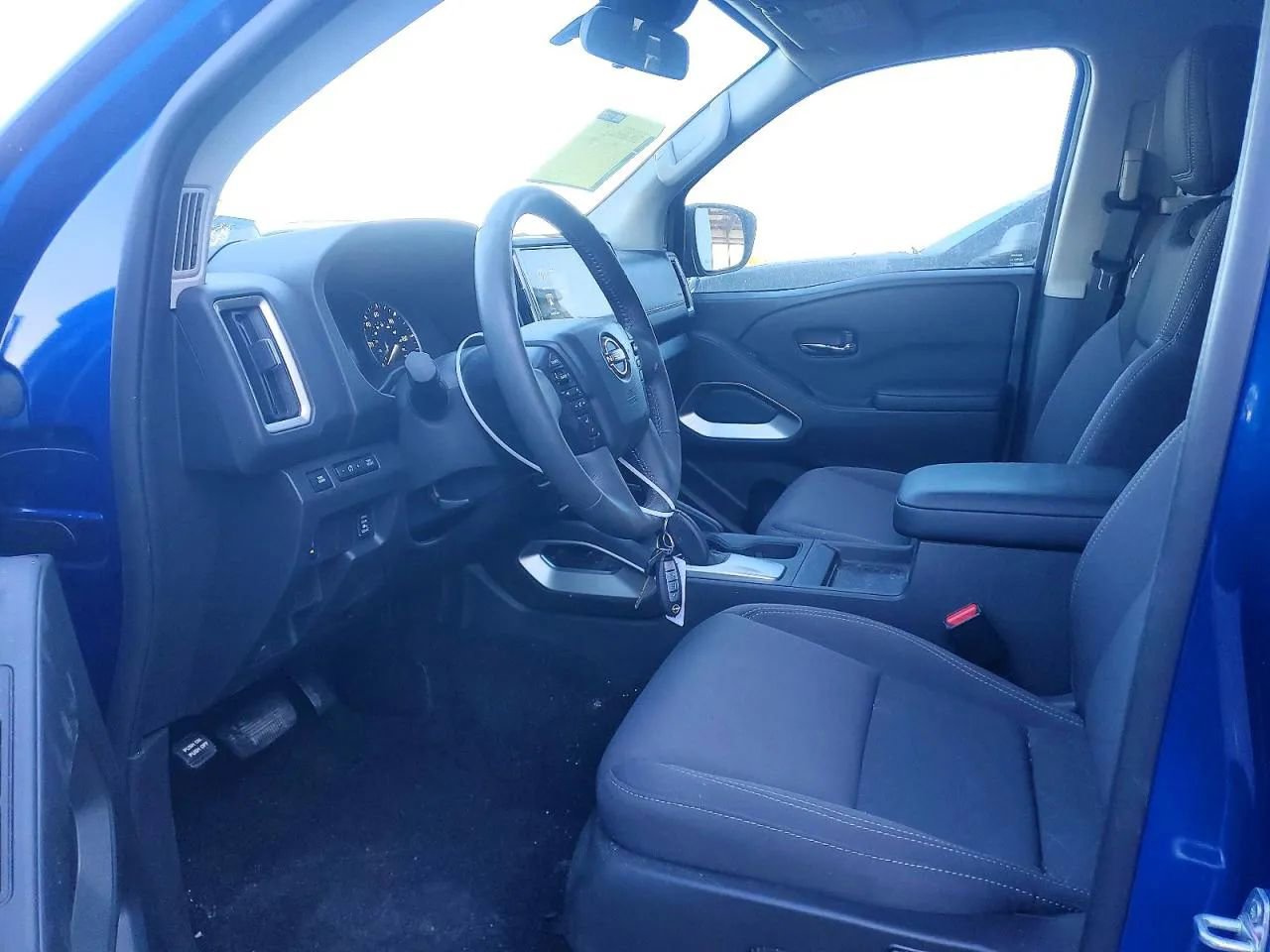 Used 2025 Nissan Frontier SV w/ SV Convenience Package RWD image 7