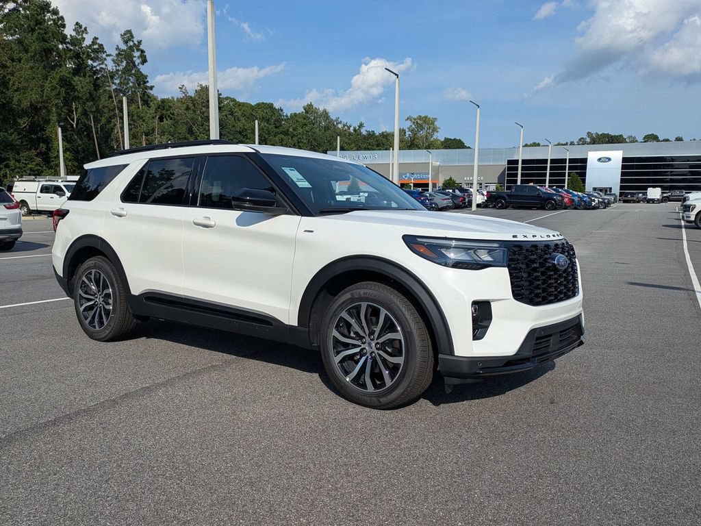 New 2026 Ford Explorer ST-Line RWD image 2