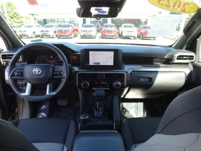 Used 2025 Toyota Tacoma TRD Off-Road AWD/4WD image 24