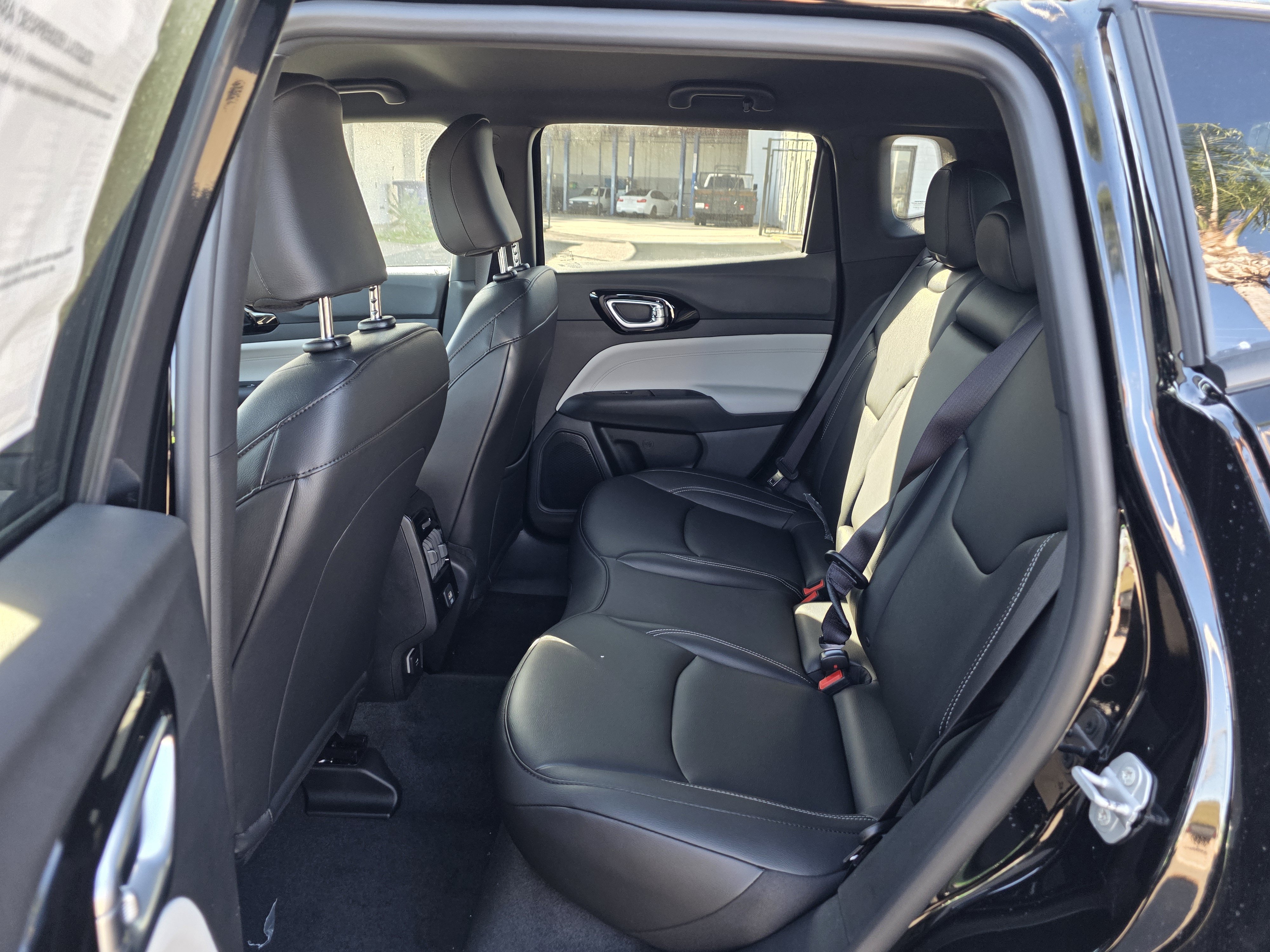 New 2026 Jeep Compass Limited AWD/4WD image 13