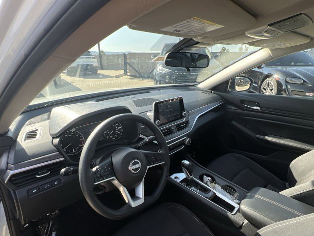 Used 2025 Nissan Altima 2.5 SV image 10