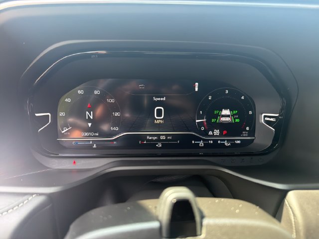 Used 2024 GMC Yukon XL Denali Ultimate AWD/4WD image 19