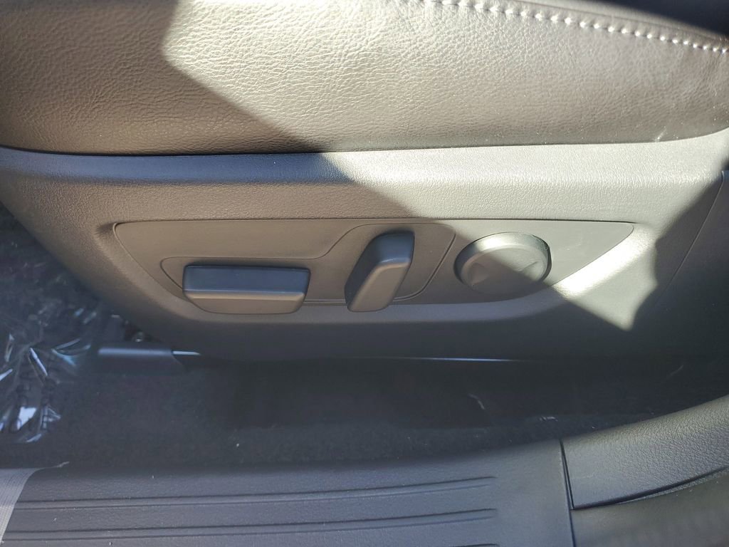 New 2026 MAZDA CX-50 AWD 2.5 S w/ Cargo Package image 17