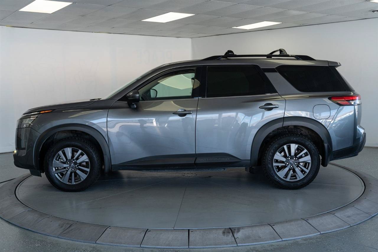Used 2024 Nissan Pathfinder SV AWD/4WD image 4