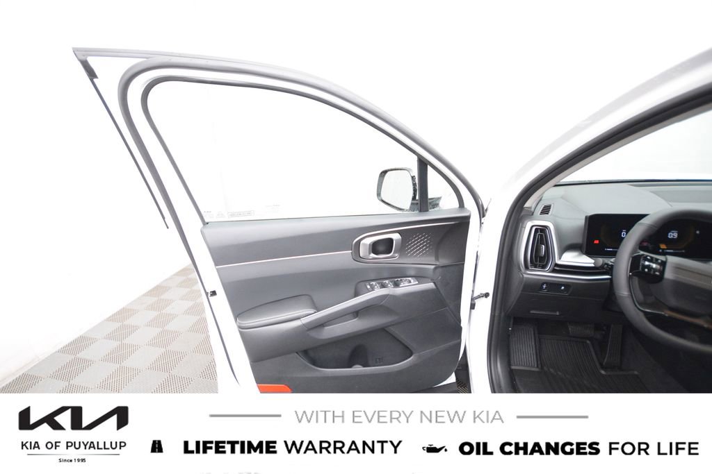 New 2026 Kia Sorento S image 9