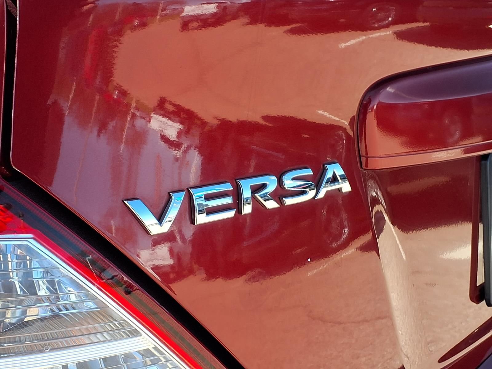 Used 2017 Nissan Versa S Plus FWD image 8
