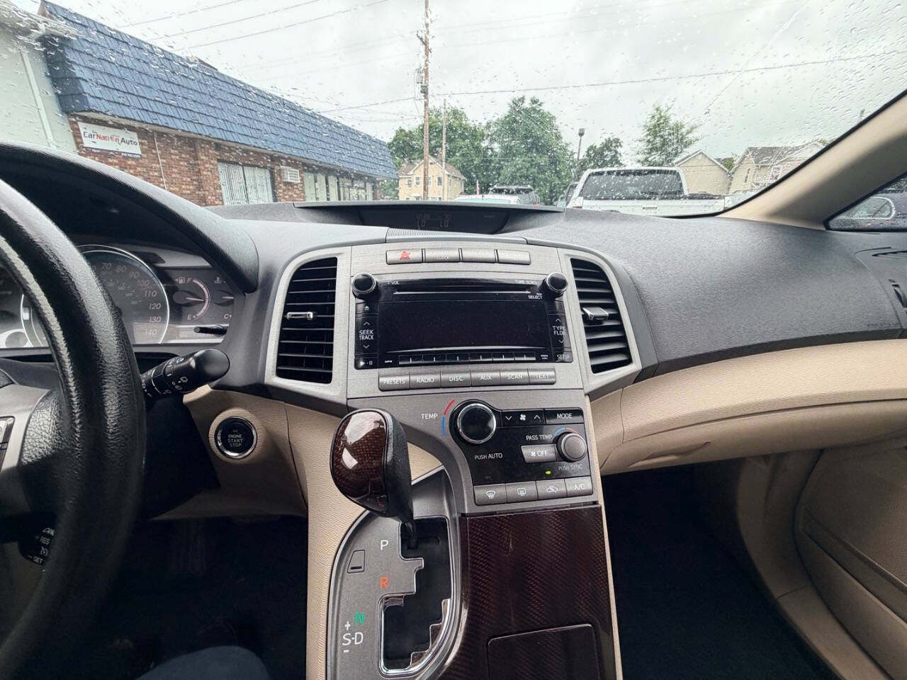 Used 2010 Toyota Venza AWD image 3