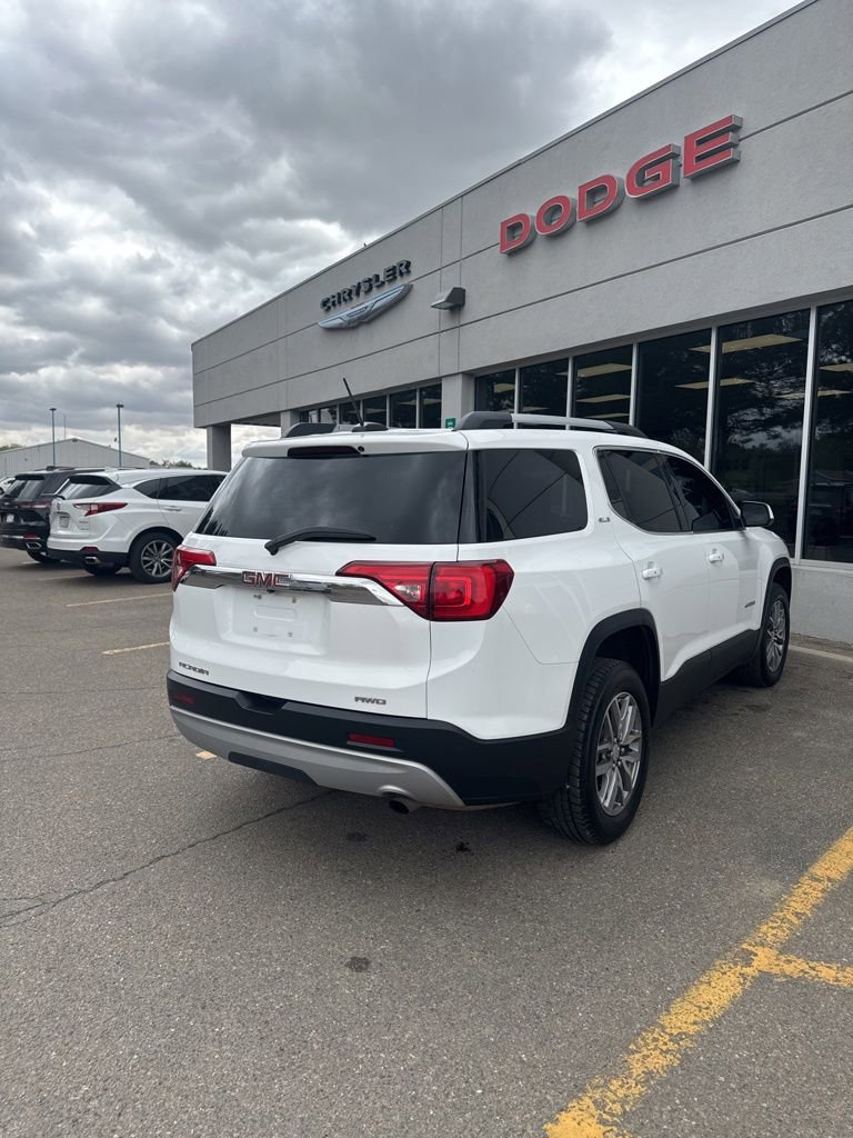 Used 2018 GMC Acadia SLE AWD/4WD image 4