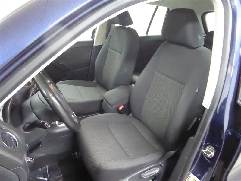 Used 2013 Volkswagen Tiguan S FWD image 16