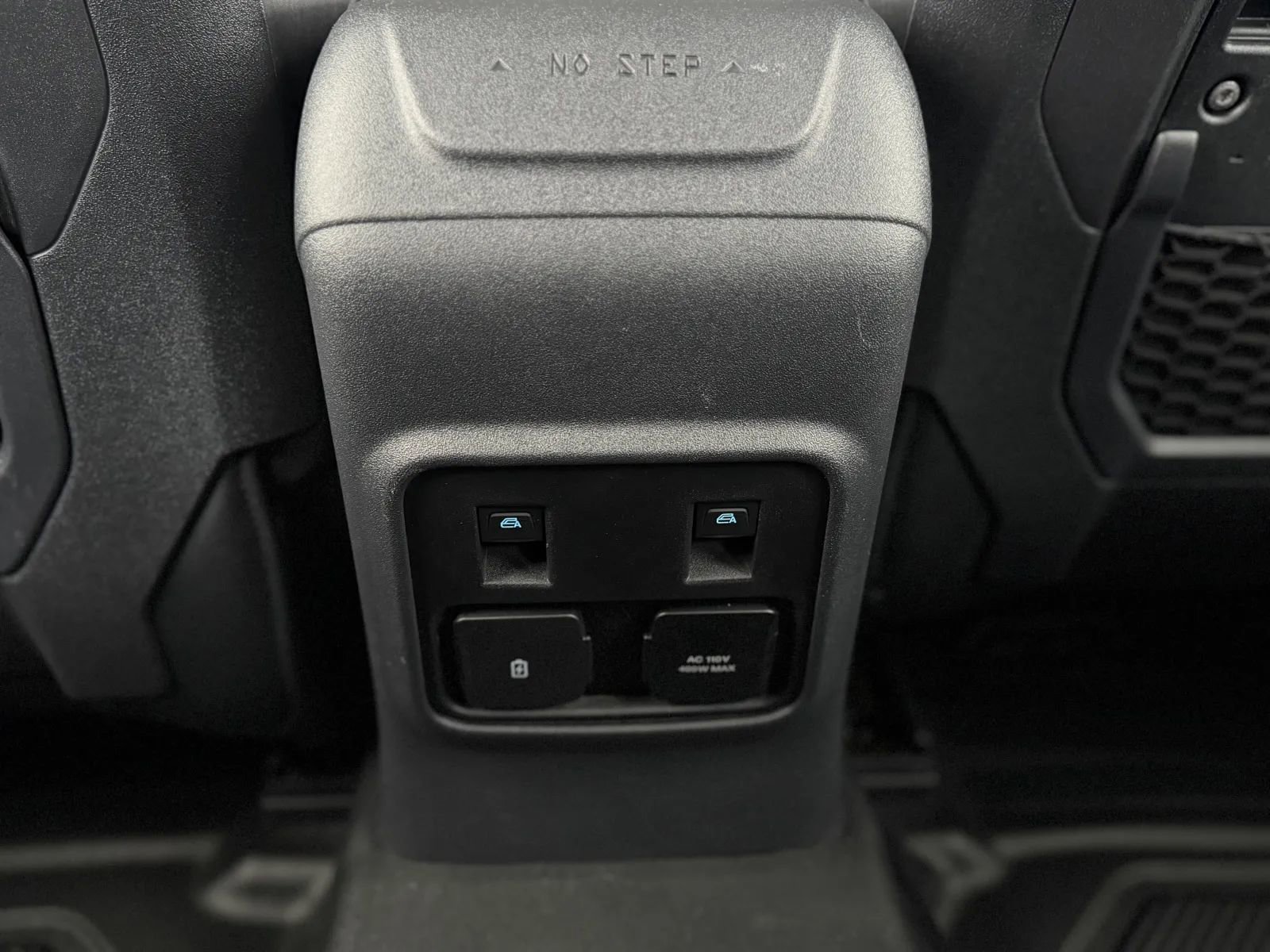 Used 2024 Ford Bronco Black Diamond image 41