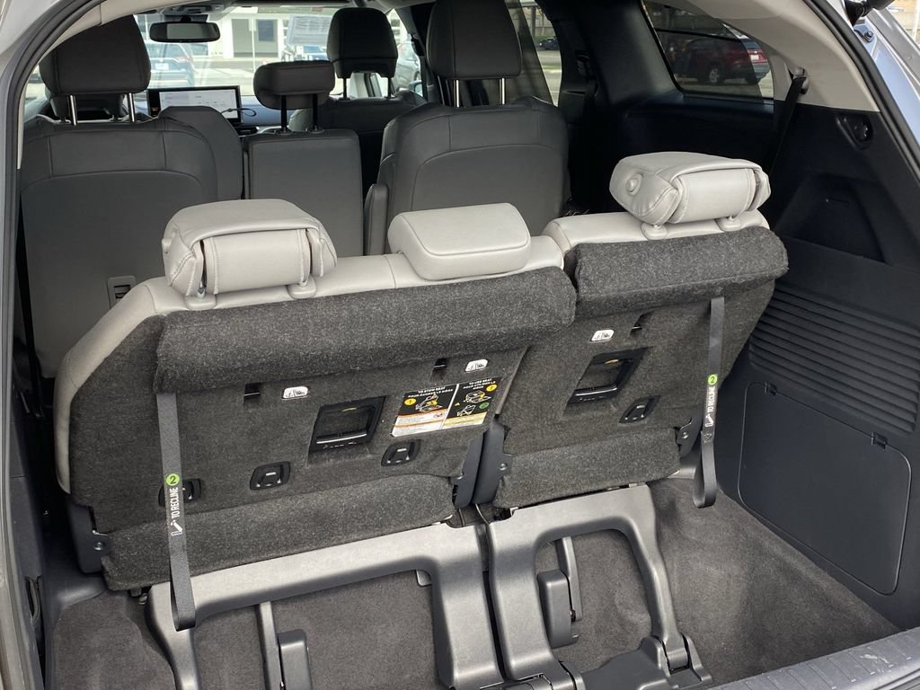 Certified 2026 Toyota Sienna XLE FWD image 21