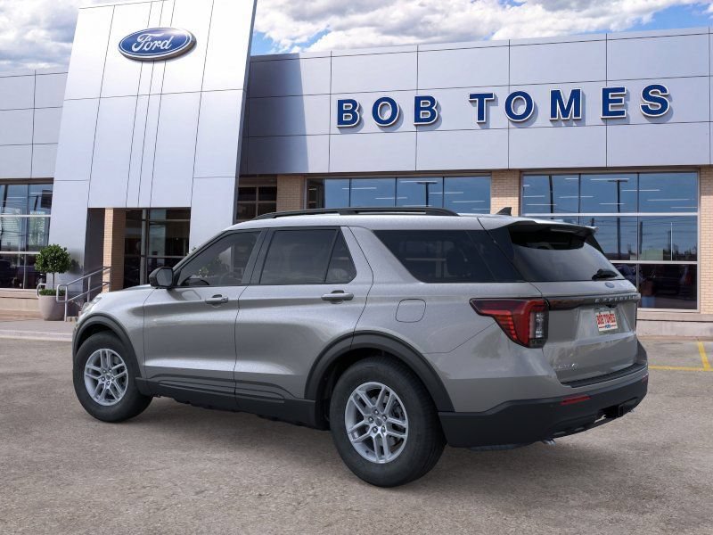 New 2026 Ford Explorer Active RWD image 4