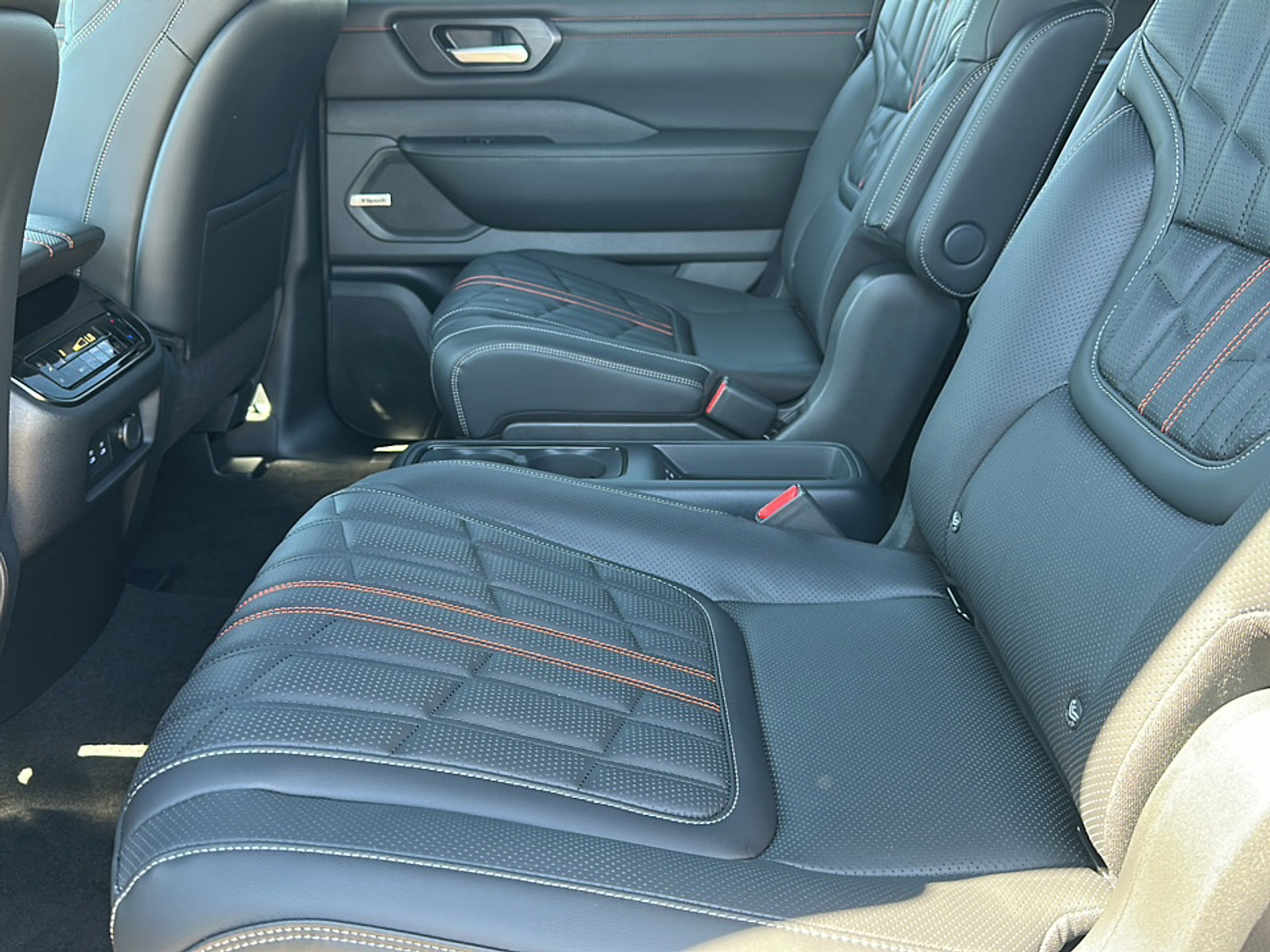 New 2026 Nissan Armada PRO-4X w/ Captain's Chari Seat Package image 15