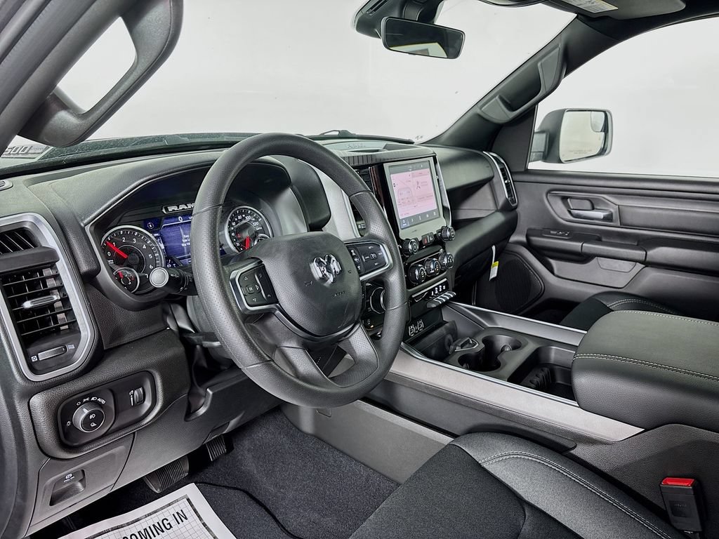 New 2026 RAM 1500 Express AWD/4WD image 9
