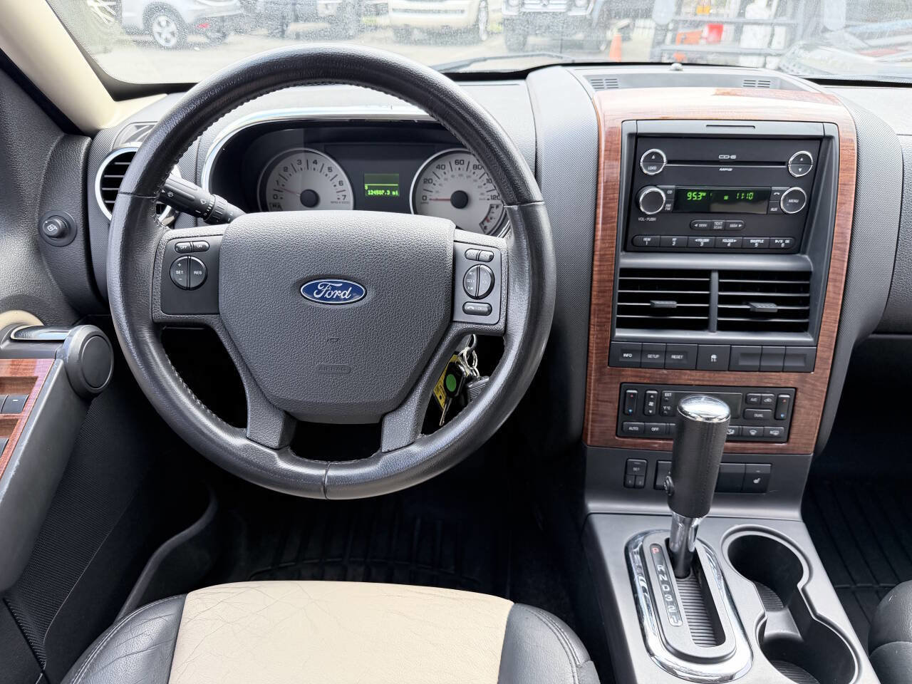 Used 2010 Ford Explorer Eddie Bauer image 19