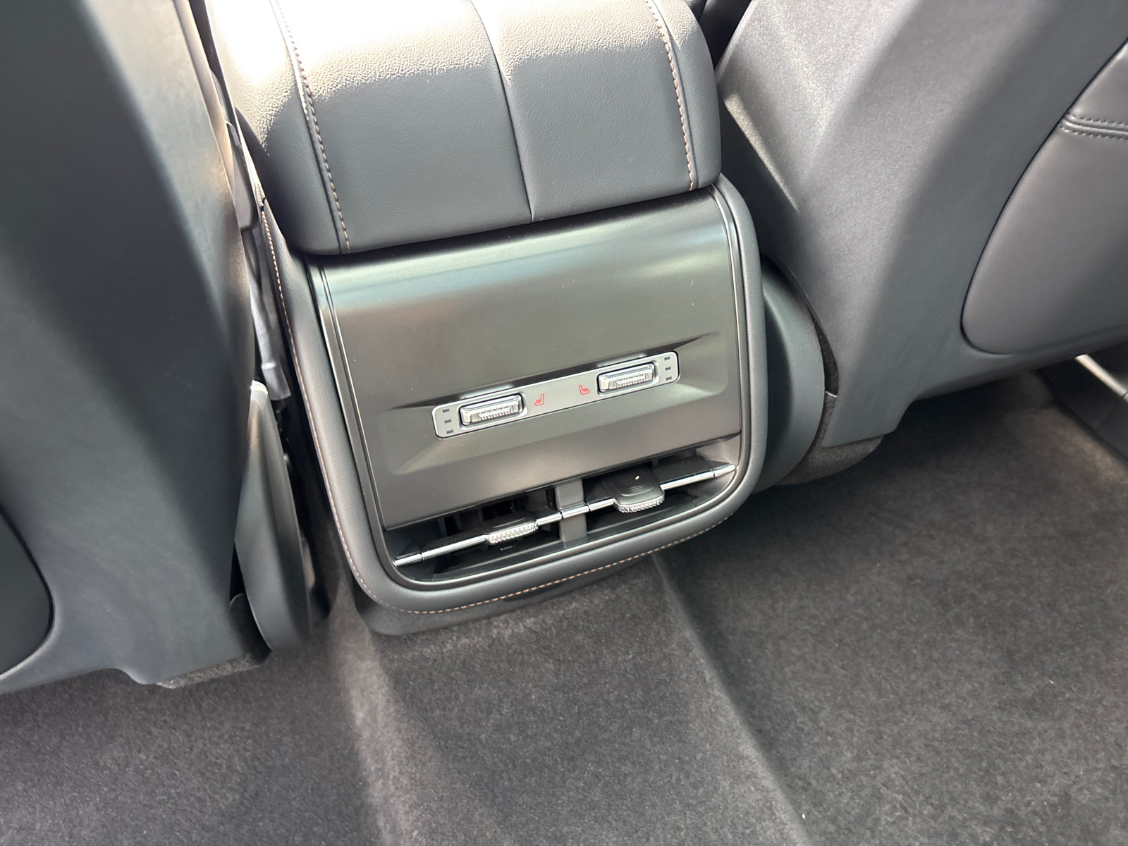 New 2026 Lincoln Nautilus Reserve w/ Jet Appearance Package AWD/4WD image 33