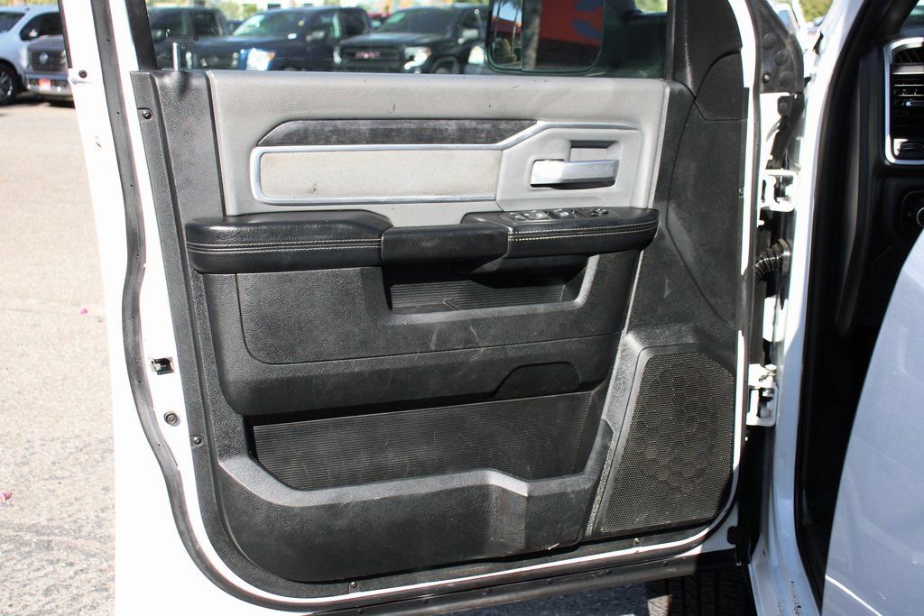 Used 2021 RAM 3500 Big Horn image 16