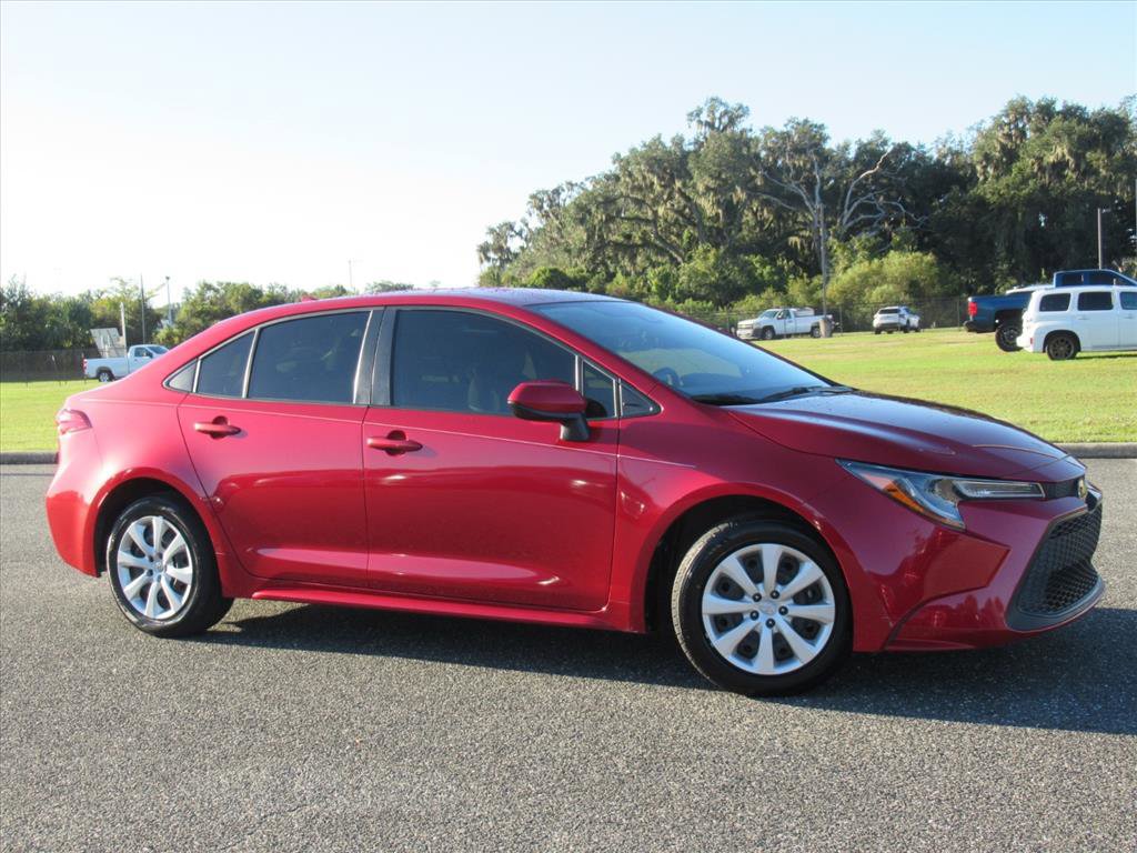 Used 2020 Toyota Corolla LE image 2