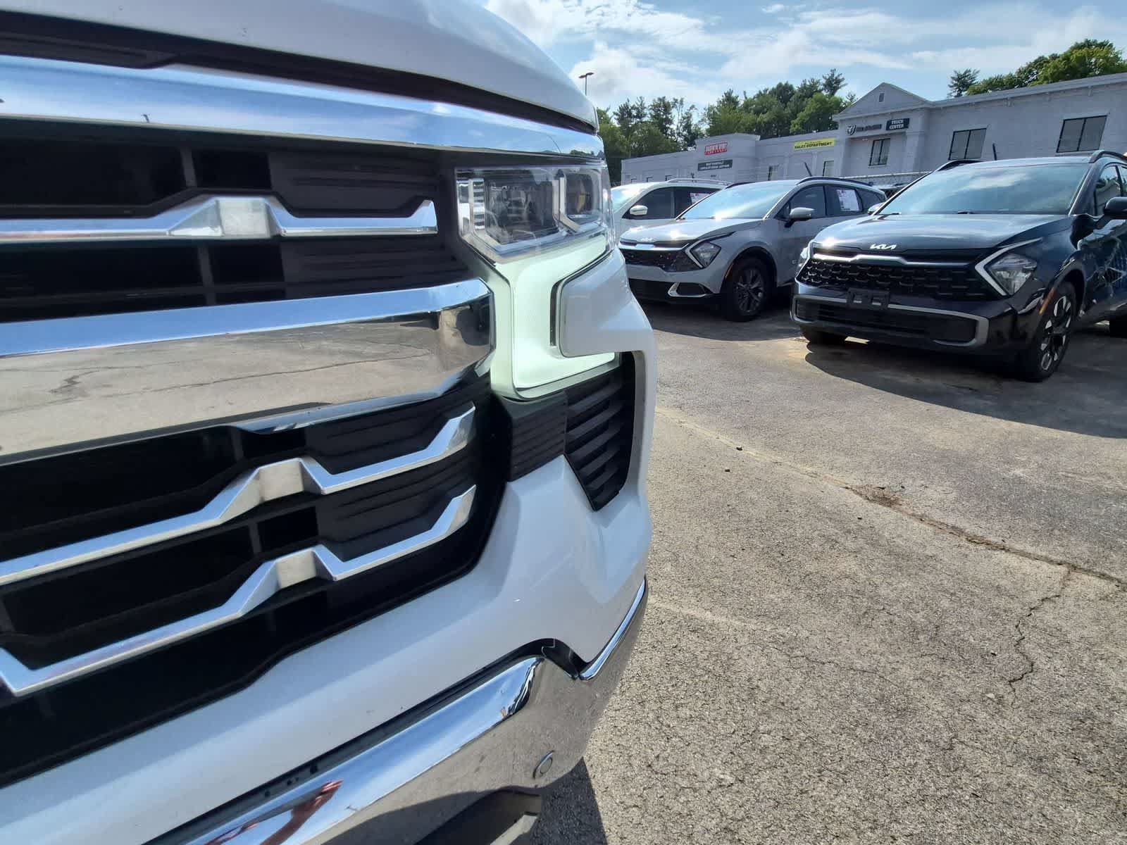 Used 2022 Chevrolet Silverado 1500 LTZ AWD/4WD image 10