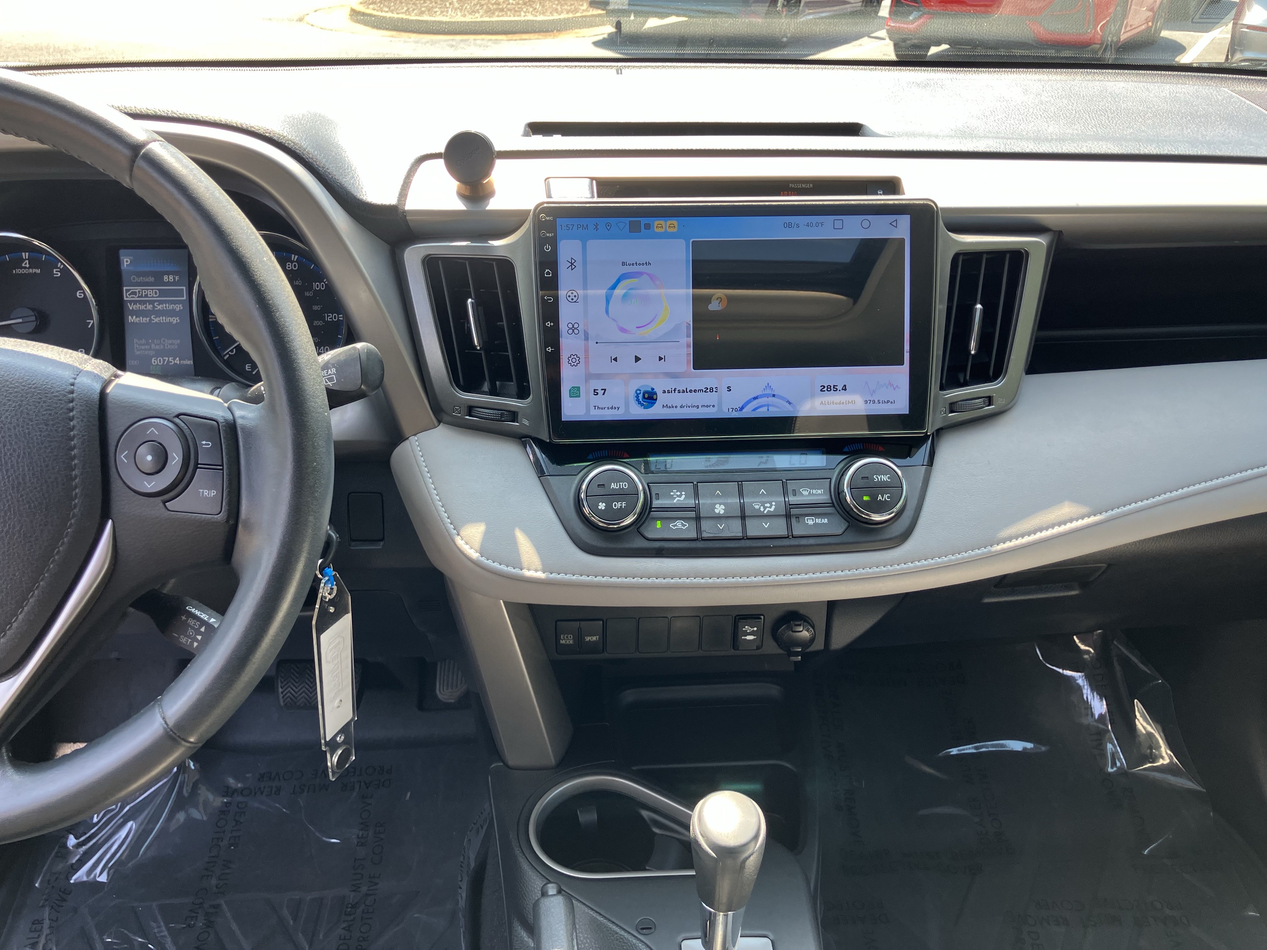 Used 2016 Toyota RAV4 XLE FWD image 25
