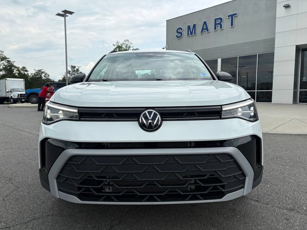 Used 2025 Volkswagen Taos S FWD image 9