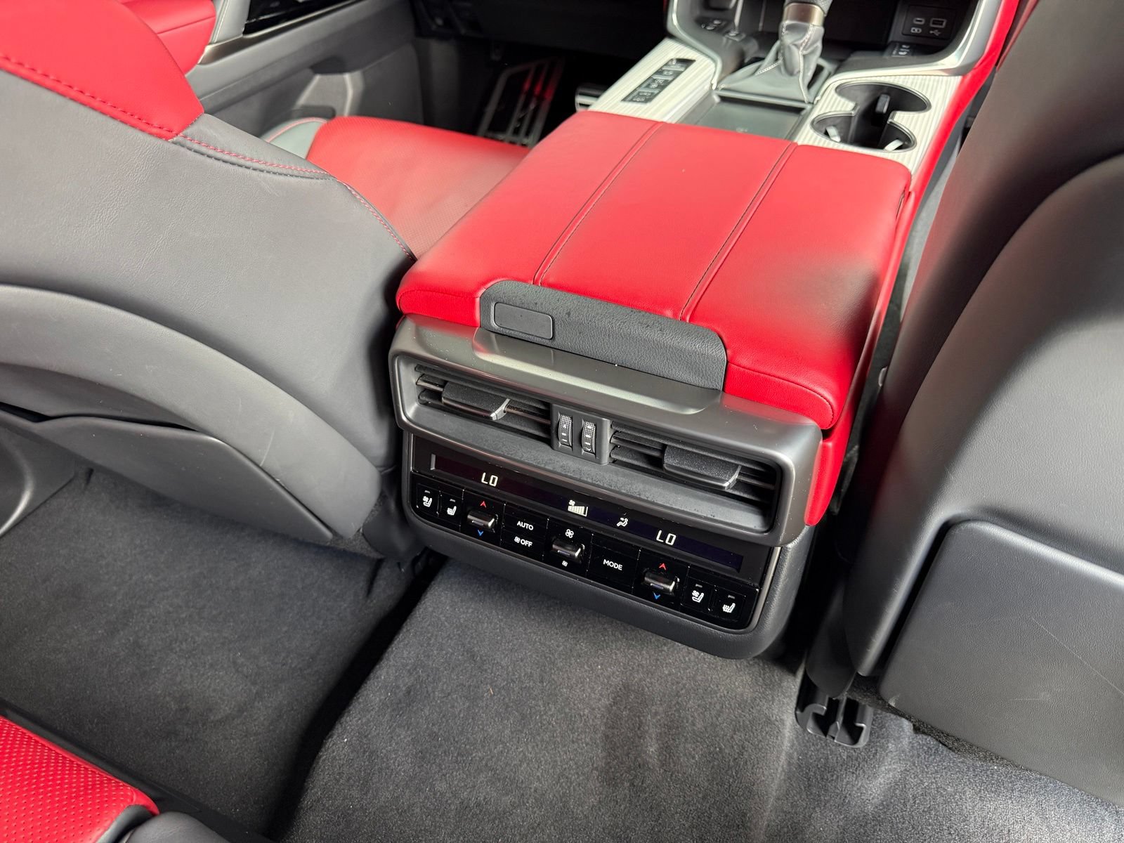 Used 2024 Lexus LX 600 F Sport AWD/4WD image 42