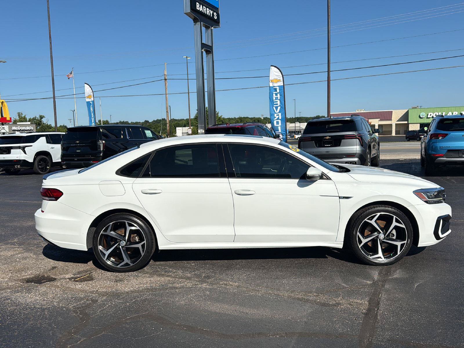Used 2021 Volkswagen Passat 2.0T R-Line FWD image 6