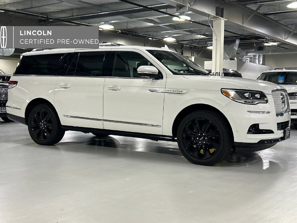 Used 2023 Lincoln Navigator L Reserve AWD/4WD image 1