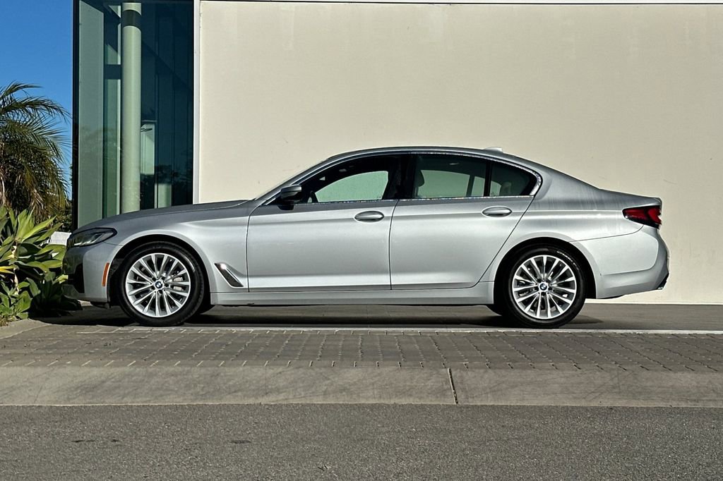 Used 2021 BMW 530i w/ Premium Package image 6