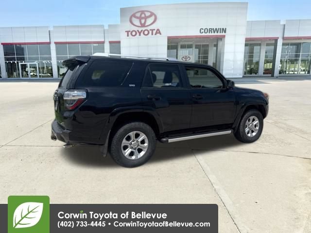 Used 2016 Toyota 4Runner SR5 AWD/4WD image 31