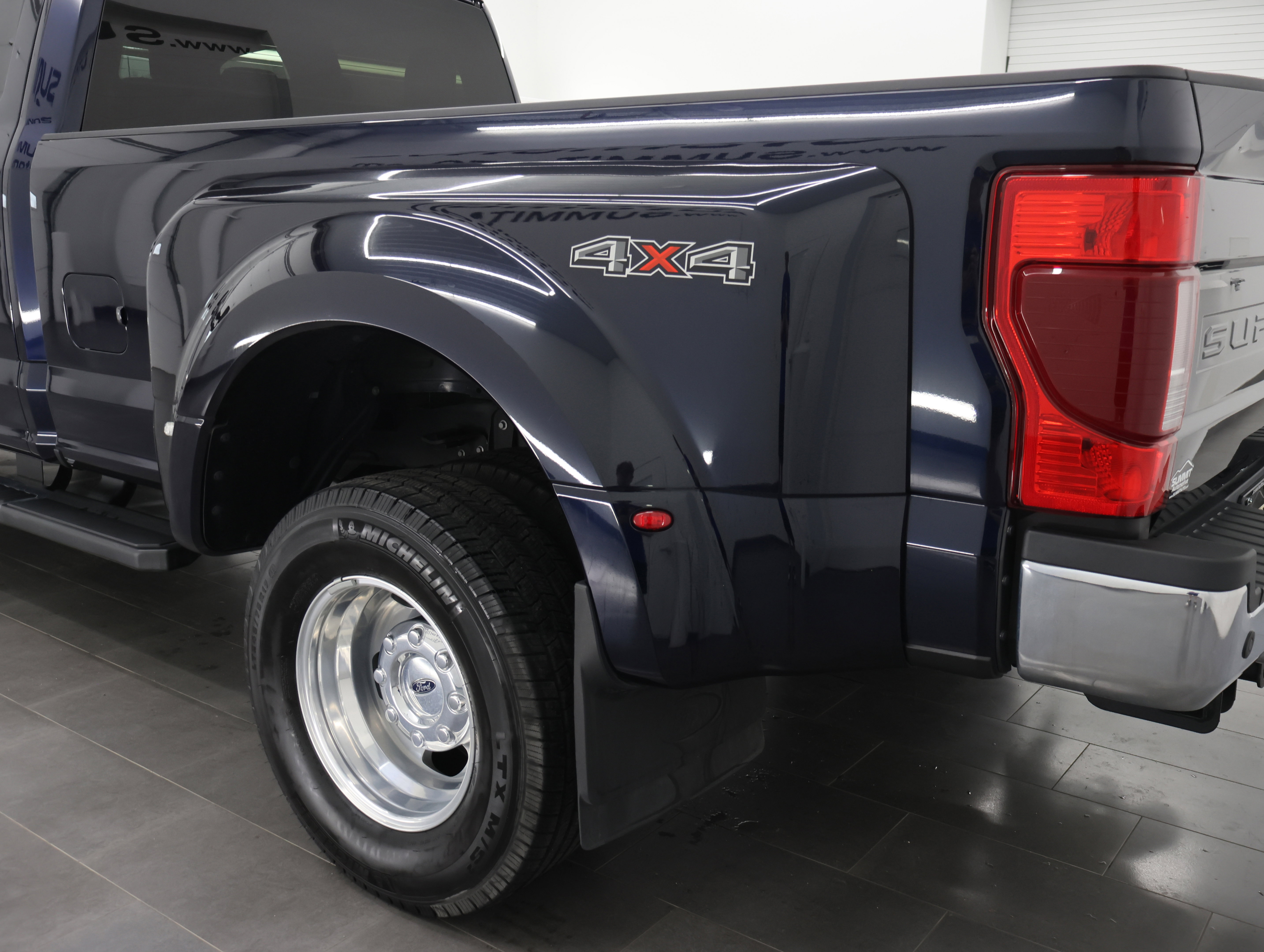 Used 2022 Ford F350 XLT w/ XLT Premium Package AWD/4WD image 30