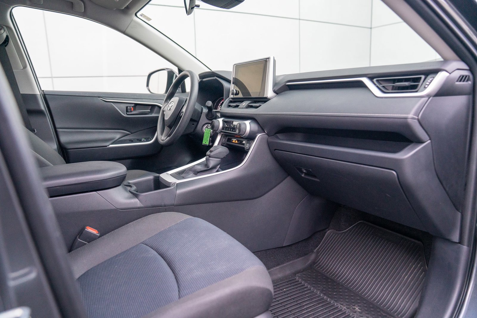 Used 2025 Toyota RAV4 LE image 22