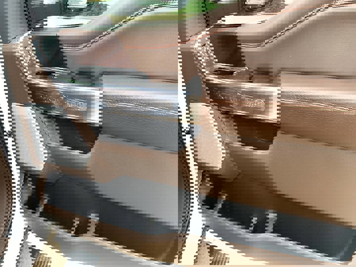 Used 2025 Ford F450 King Ranch w/ FX4 Off-Road Package image 27