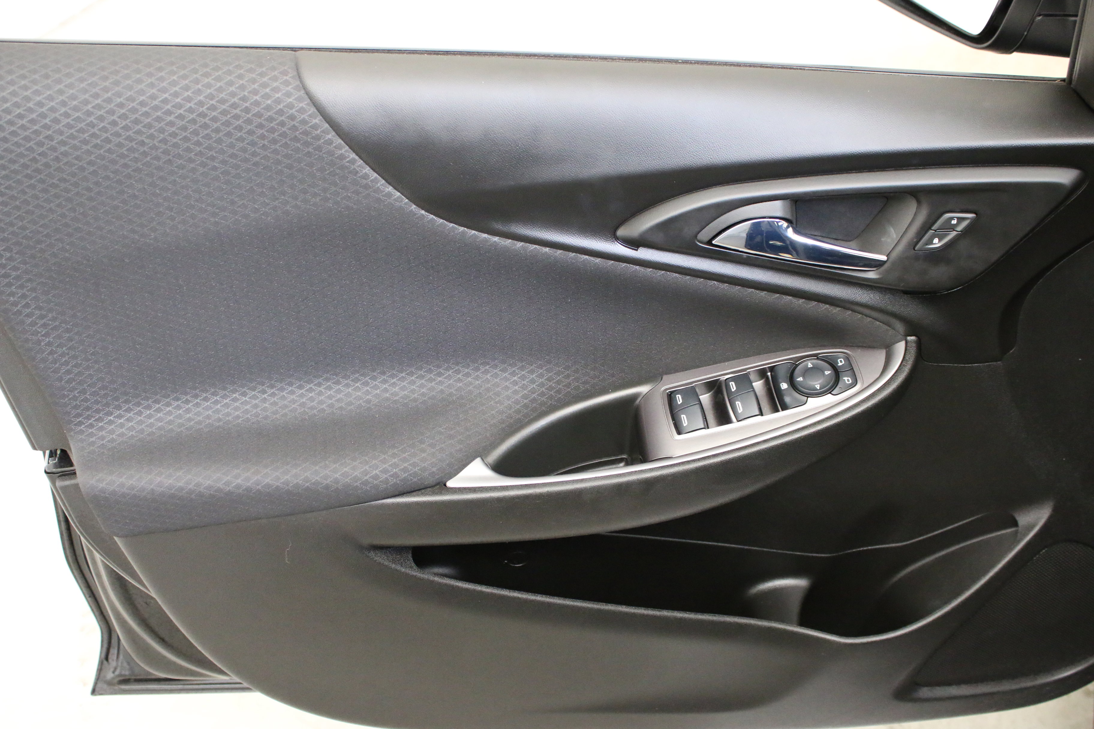 Used 2023 Chevrolet Malibu RS image 20