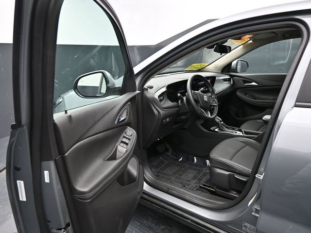 Used 2025 Buick Encore GX Preferred image 12