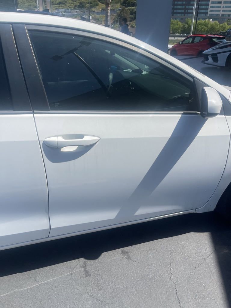 Used 2015 Toyota Corolla LE FWD image 23