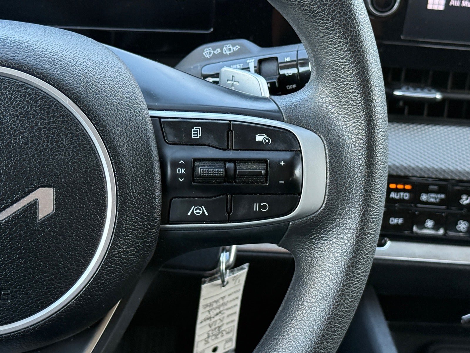 Used 2023 Kia Sportage LX FWD image 22
