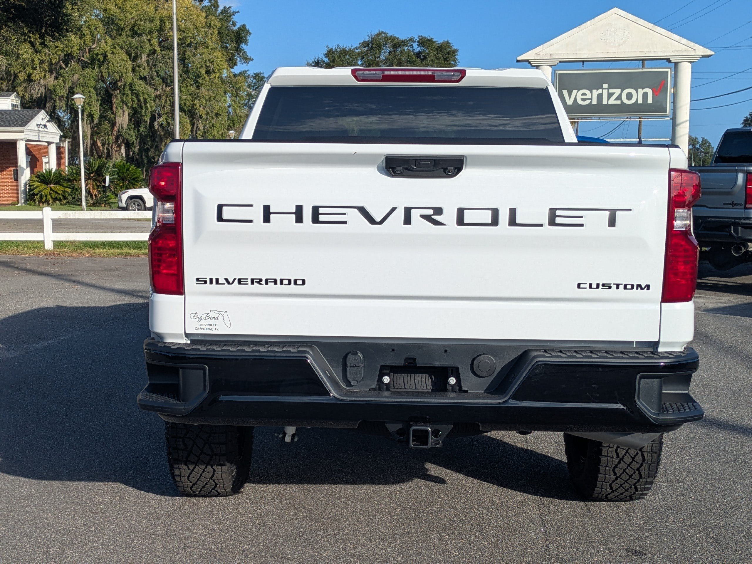 New 2026 Chevrolet Silverado 1500 Custom Trail Boss w/ LPO, Dark Essentials Package AWD/4WD image 5