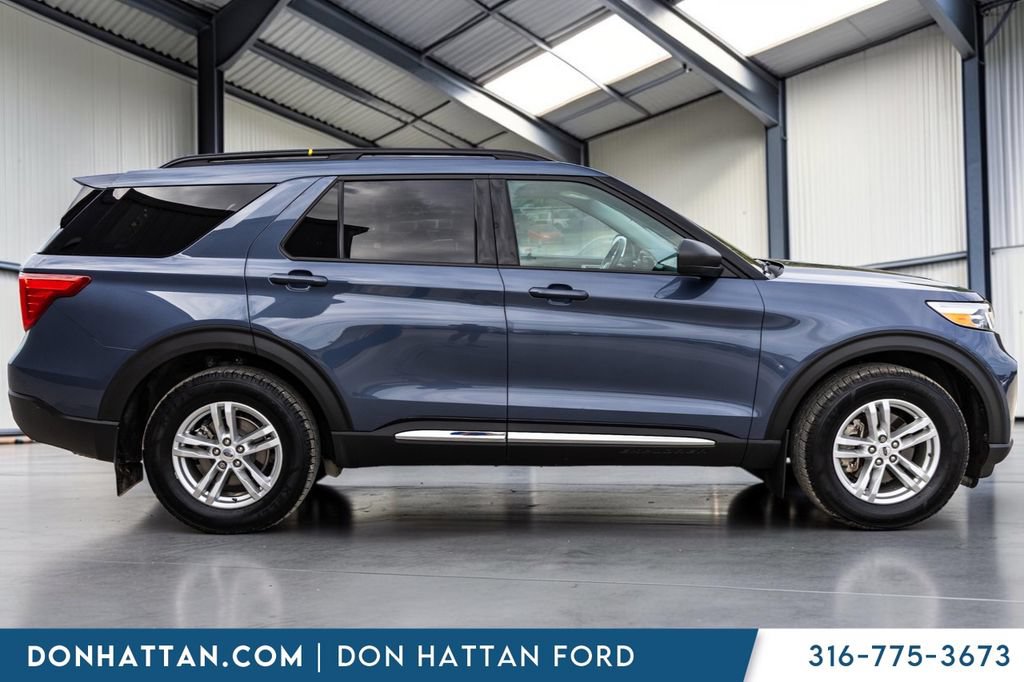 Used 2021 Ford Explorer XLT AWD/4WD image 30