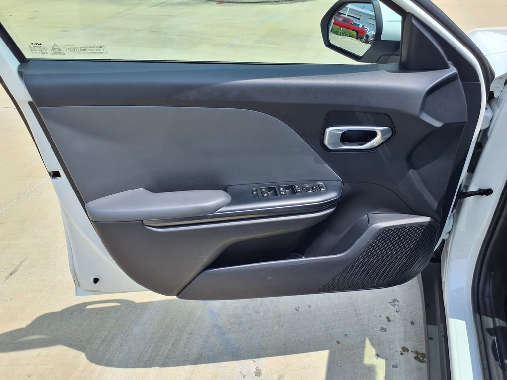 Used 2025 Kia K4 FWD image 13