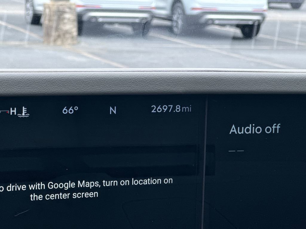 Used 2025 Lincoln Nautilus Reserve image 16