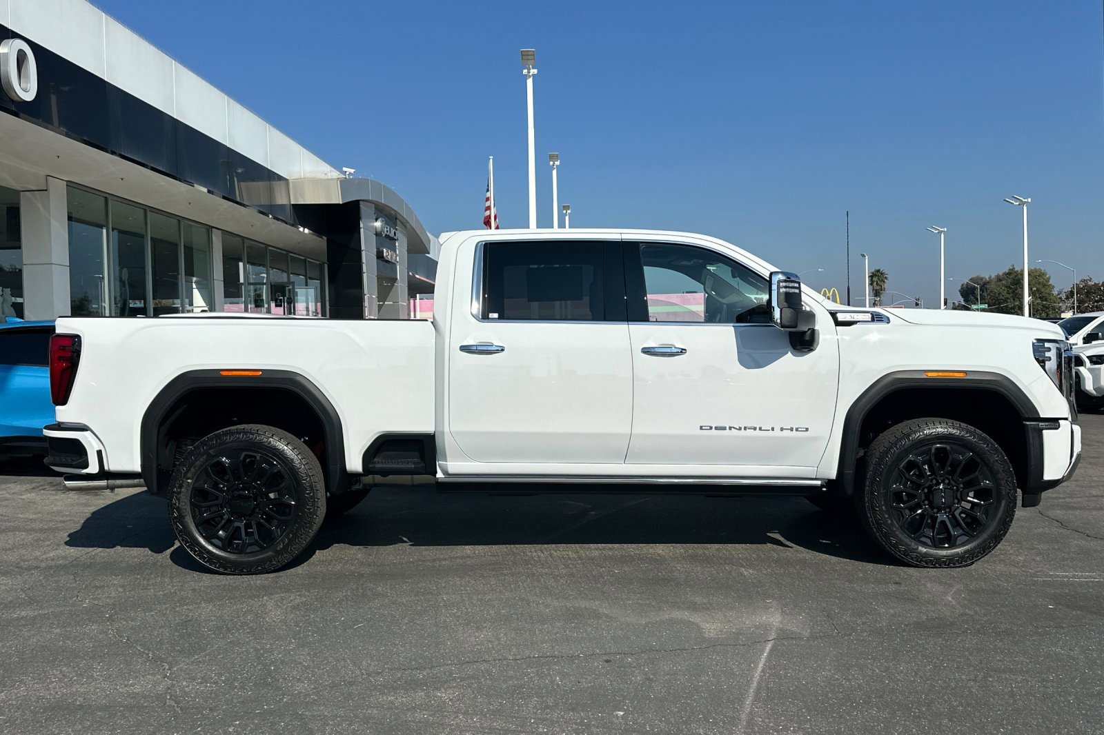 New 2026 GMC Sierra 2500 Denali w/ Denali Reserve Package image 4
