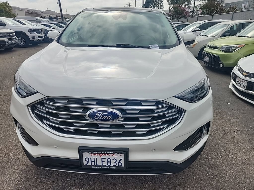 Used 2023 Ford Edge Titanium w/ Class II Trailer Tow Package AWD/4WD image 2