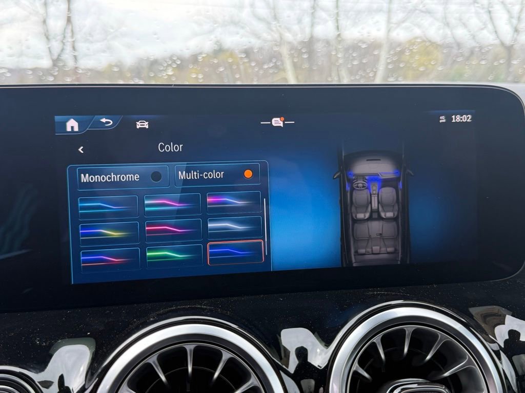 New 2026 Mercedes-Benz GLA 35 AMG 4MATIC image 40