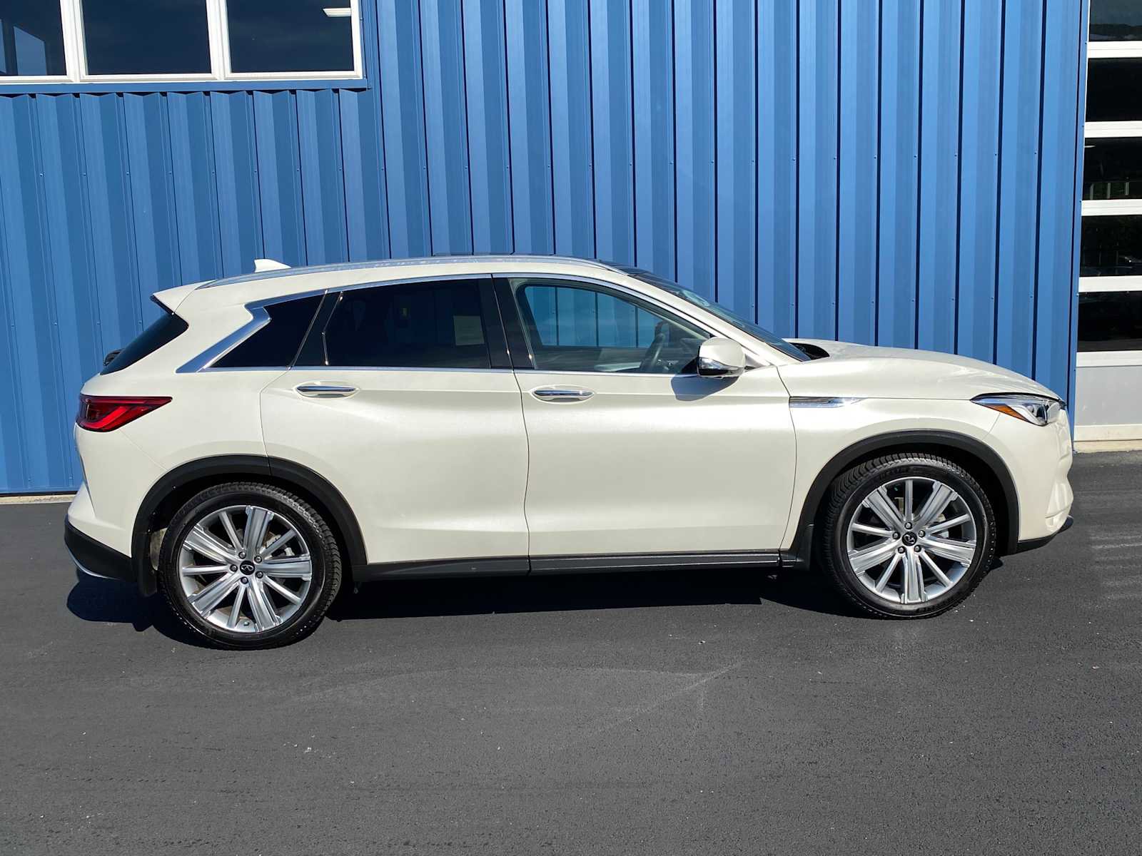 Used 2021 INFINITI QX50 Sensory w/ Cargo Package image 15