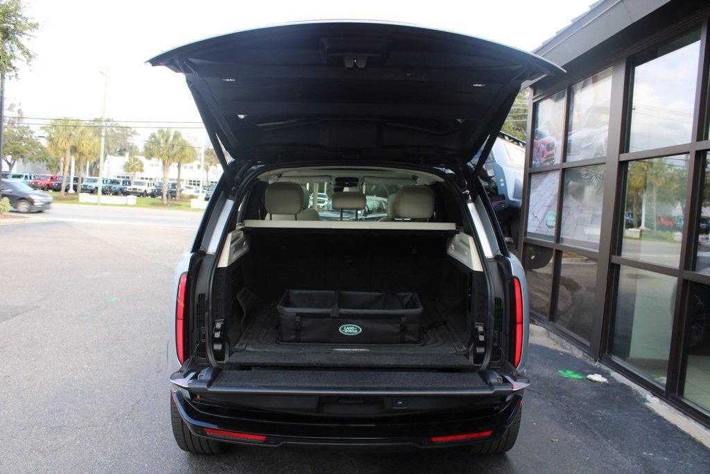 Used 2023 Land Rover Range Rover SE image 44